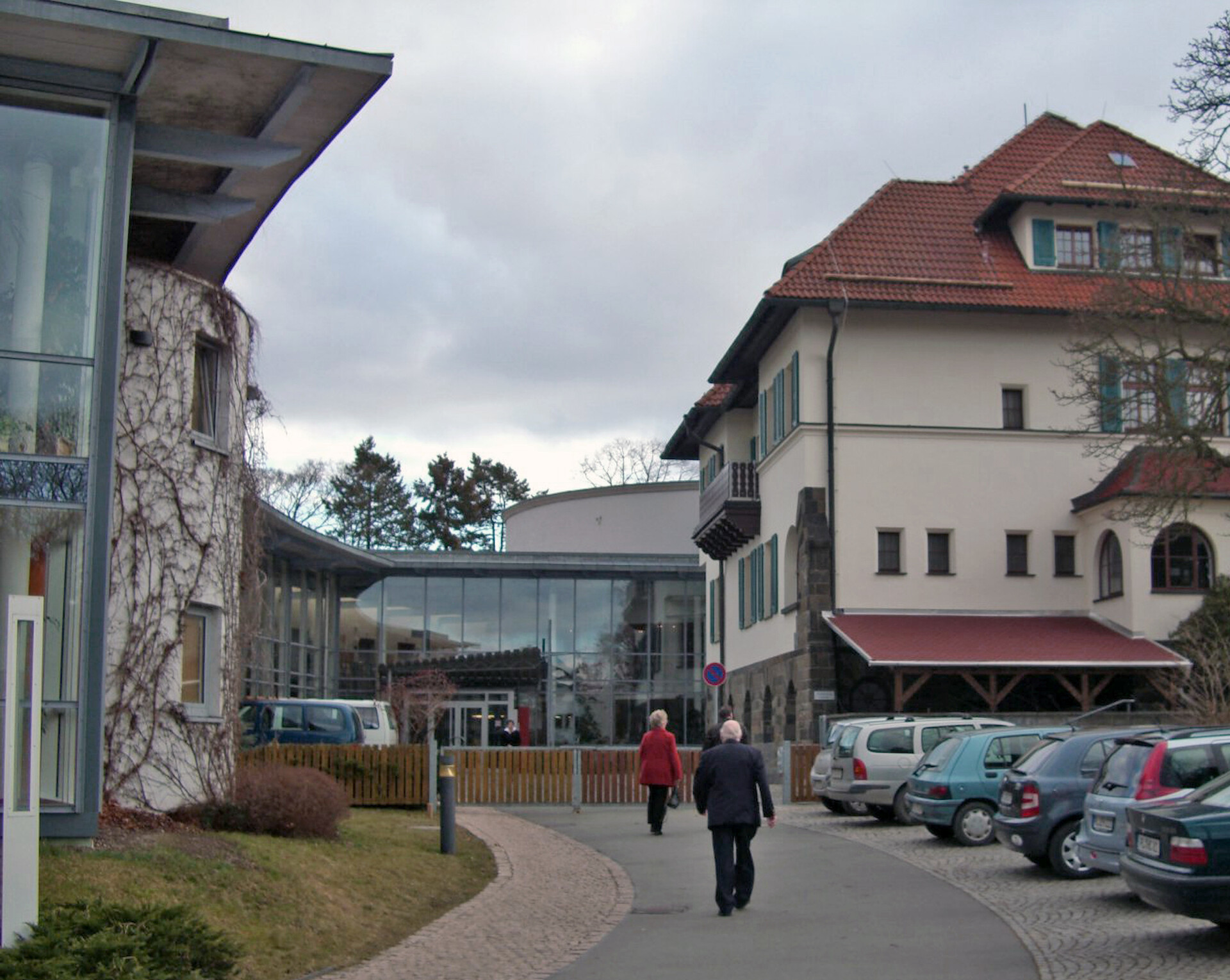 Verbinder Neu- und Altbau